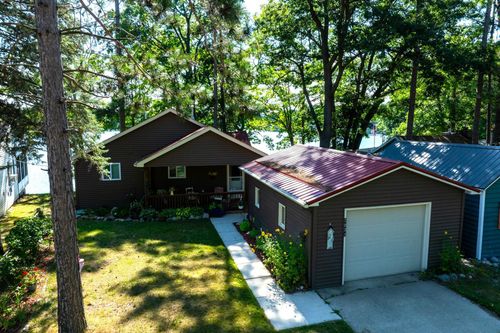1031 N Crooked Lake Dr, Lake, MI, 48632-9044 | Card Image