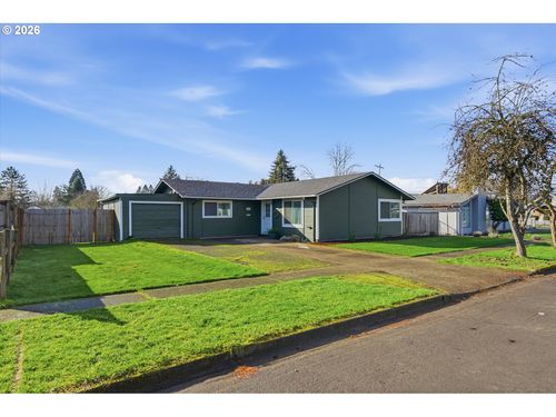 704 E Pinehurst Dr, Newberg, OR, 97132-1244 | Card Image