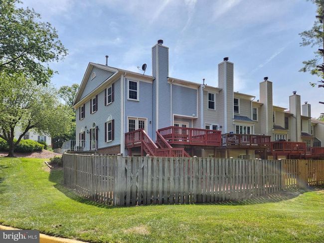 7250 Olde Lantern Way, Townhouse with 3 bedrooms, 4 bathrooms and null parking in SPRINGFIELD VA | Image 4