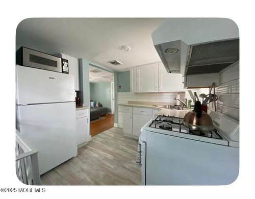 222 Norwood Ln, Avon-by-the-sea, NJ, 07717 | Card Image