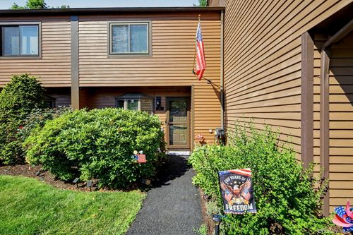 e-3 Adrian Ct, Cortlandt Mnr, NY, 10567-4145 | Card Image