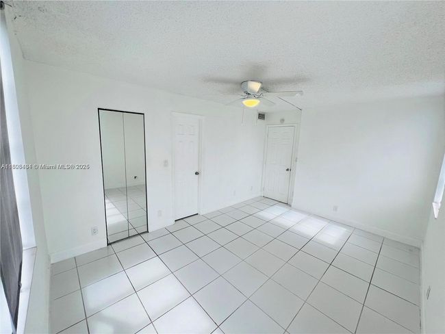 APT-406 - 1830 Sabal Palm Dr, Condo with 3 bedrooms, 2 bathrooms and null parking in Davie FL | Image 4