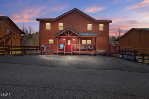 4359 Forest Ridge Way, Pigeon Forge, TN, 37863 | Card Image