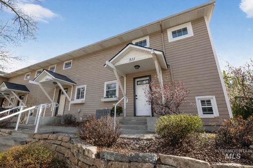 511 W Village Ln, Boise, ID, 83702-6232 | Card Image