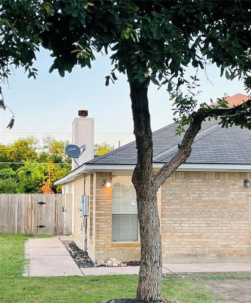 unit-a-213 Axis Deer Trl, Hutto, TX, 78634-5239 | Card Image