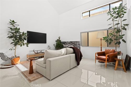30-10926 Bluffside Dr, Studio City, CA, 91604-3348 | Card Image