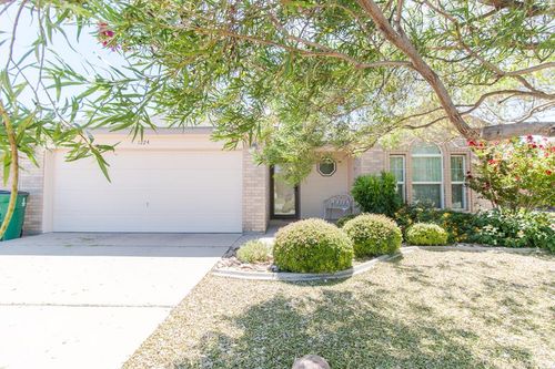 1224 Johnny Ln, San Angelo, TX, 76905-2330 | Card Image