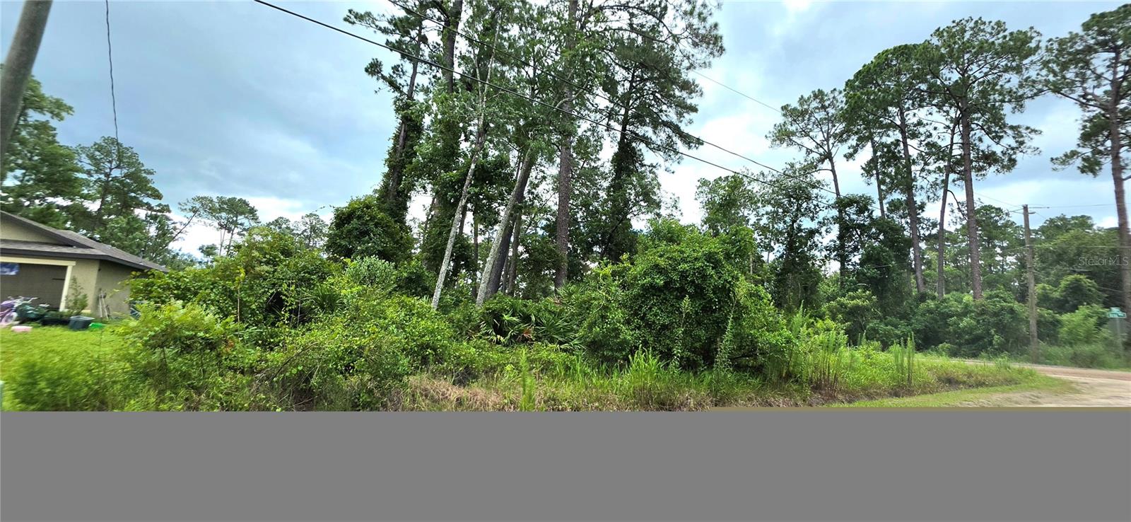 Land in DELAND 4