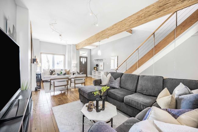 87 W Lodge Ave, House attached with 3 bedrooms, 2 bathrooms and null parking in Toronto ON | Image 10