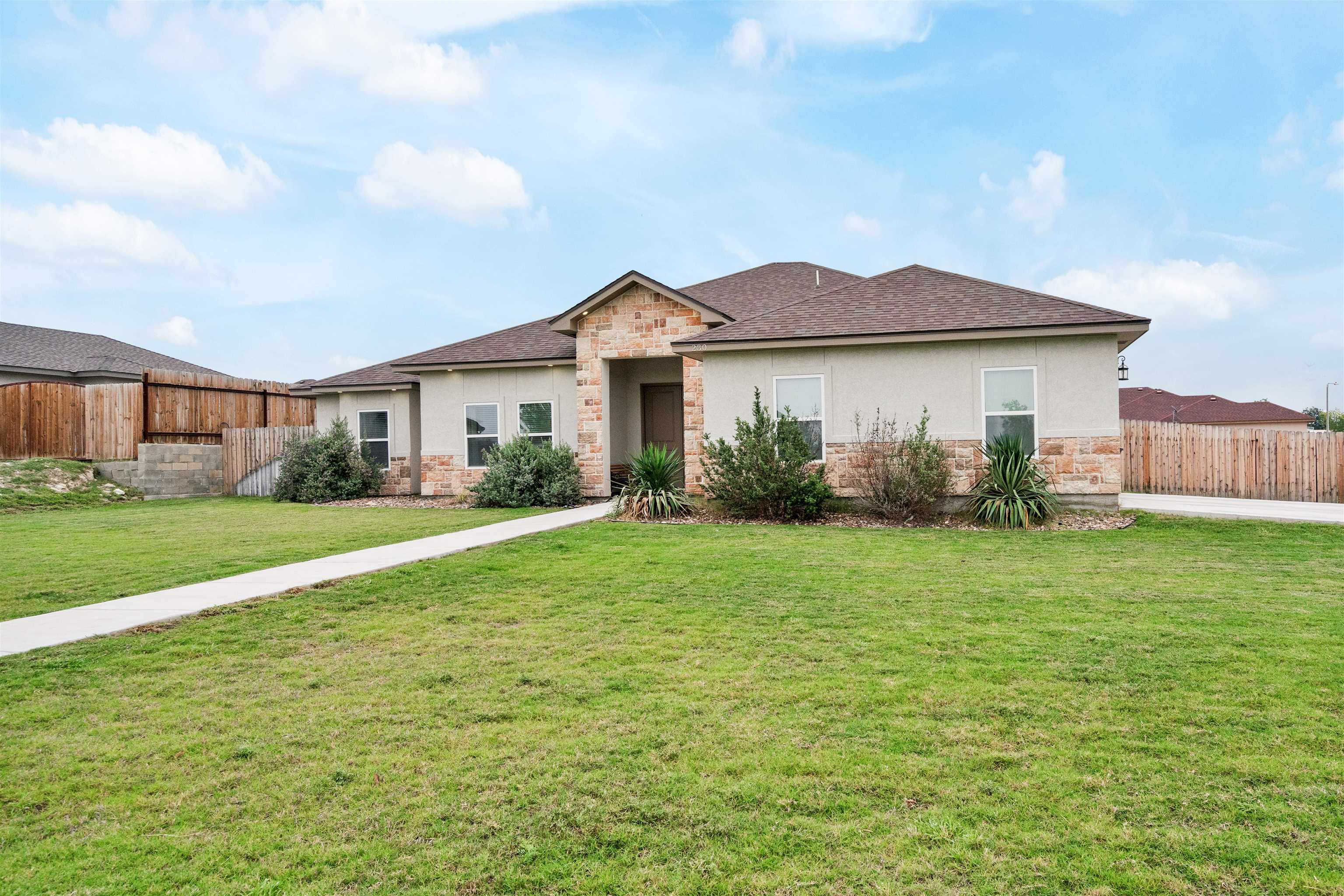 Residential in Del Rio 4
