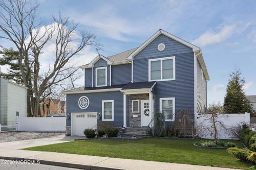 80 Fulton St, Keyport, NJ, 07735-1928 | Card Image