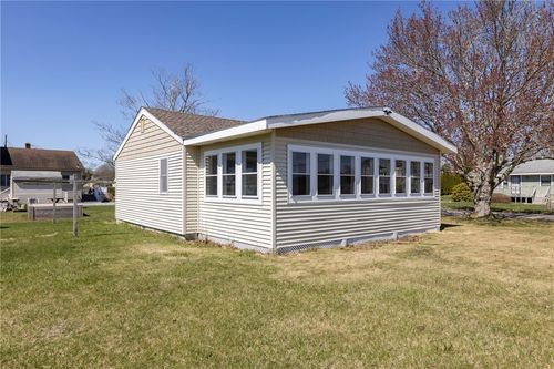 22 Rabbit Run, Westerly, RI, 02891-3504 | Card Image