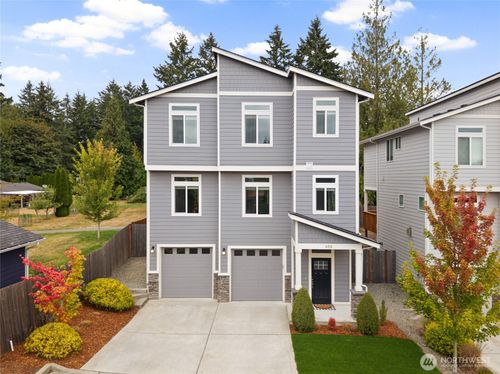 650 Nw Gardenia Way, Bremerton, WA, 98311-9477 | Card Image