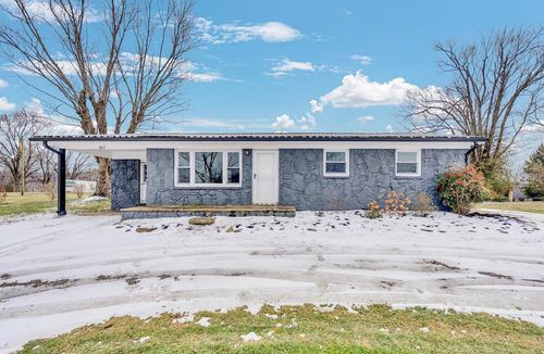 607 W 4th St, Livingston, TN, 38570-1435 | Card Image