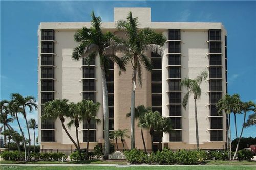 303-9653 Gulf Shore Dr, NAPLES, FL, 34108-2079 | Card Image