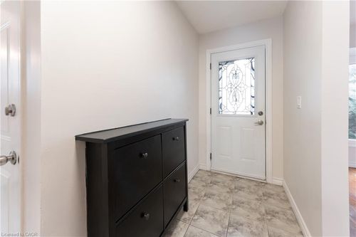 58 Novoco Dr, Hamilton, ON, L9C7E8 | Card Image