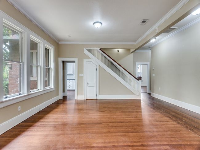 Open dining space | Image 6