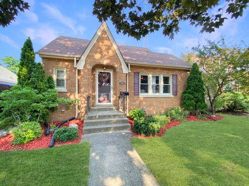 7545 28th Ave, Kenosha, WI, 53143-5617 | Card Image