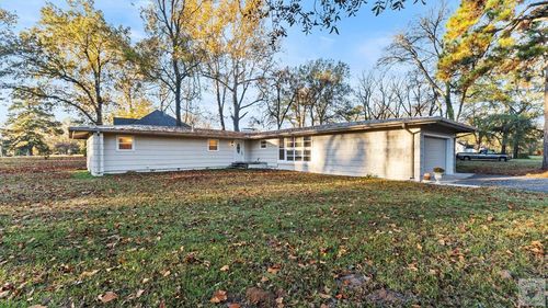 207 Bledsoe St, De Kalb, TX, 75559-1115 | Card Image