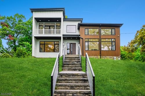 6 Cambridge Dr, Short Hills, NJ, 07078-1902 | Card Image