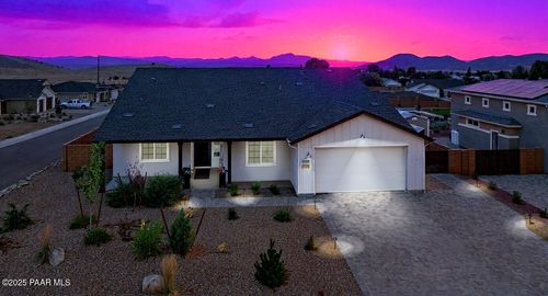 8582 N Suzanna Dr, Prescott Valley, AZ, 86315-8974 | Card Image