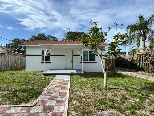 26 W Seminole Ave, Melbourne, FL, 32901-2932 | Card Image