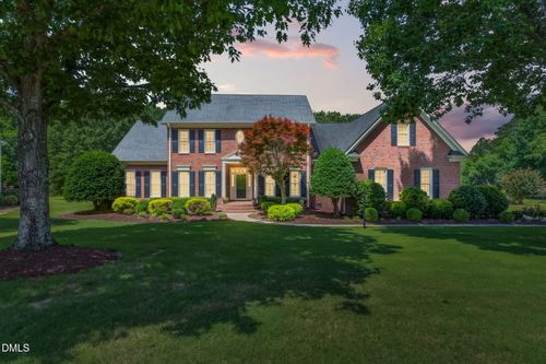 145 Huntington Dr, Dunn, NC, 28334-9636 | Card Image