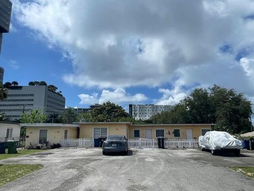 1-4-224 Se 9th Court, Hallandale Beach, FL, 33009 | Card Image