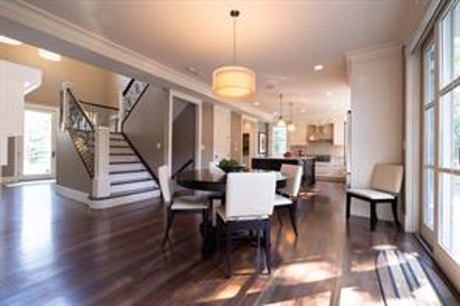 34 Posthill Dr Sw, House detached with 6 bedrooms, 3 bathrooms and 7 parking in Calgary AB | Image 18