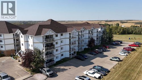 9932 100 Ave, Fort Saskatchewan, AB, T8L4L2 | Card Image