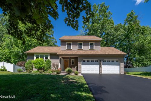 17 Montgomery Way, Clifton Park, NY, 12065-7606 | Card Image