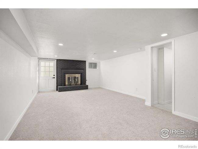 Separate Entrance and Gas Fireplace | Image 30