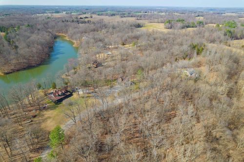 19 Lake Hayes Estates Rd, Trenton, TN, 38382-8417 | Card Image