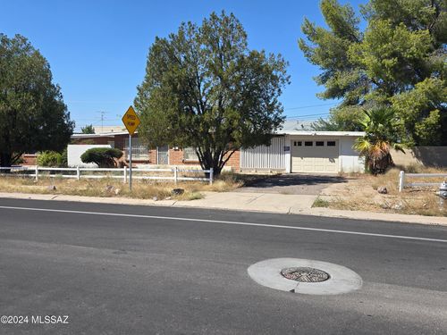 7081 E Calle Betelgeux, Tucson, AZ, 85710 | Card Image