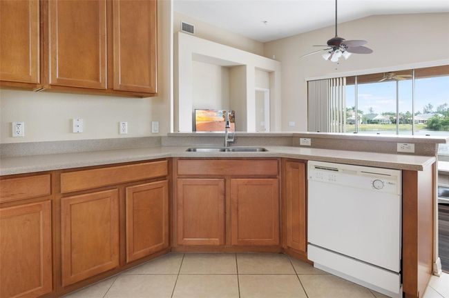 416 Durham Shore Ct, House other with 3 bedrooms, 2 bathrooms and null parking in APOLLO BEACH FL | Image 13