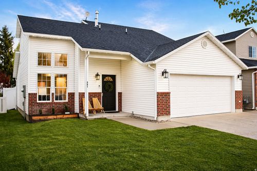 251 Rosewood Cir, Logan, UT, 84321-5048 | Card Image