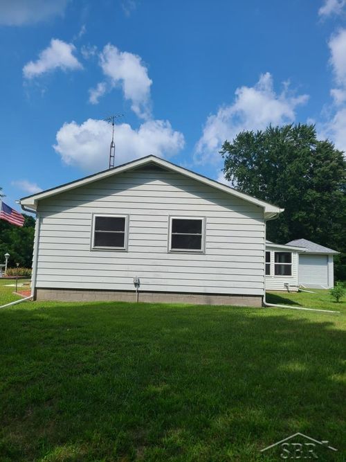 3050 W Sanilac Rd, Vassar, MI, 48768-9557 | Card Image