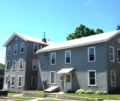 642 E Main St, Cobleskill, NY, 12043-3820 | Card Image