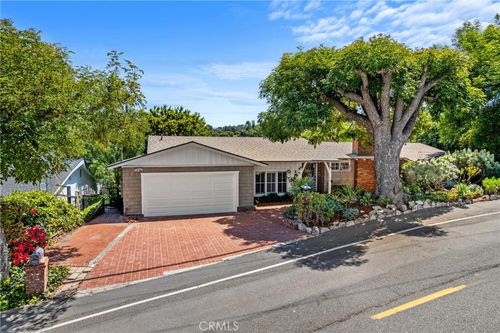 27064 Sunnyridge Rd, Palos Verdes Peninsula, CA, 90274-4034 | Card Image