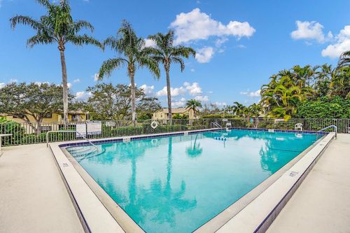 1304-7437 Se Jamestown Ter, Hobe Sound, FL, 33455-5876 | Card Image