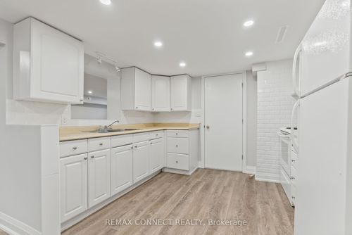 124 Burcher Rd, Ajax, ON, L1S2R4 | Card Image