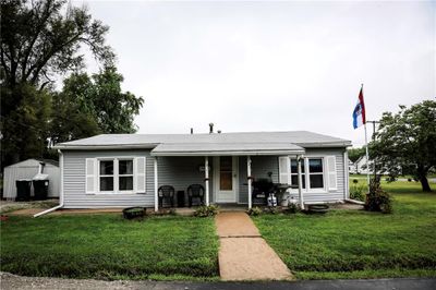 203 Collins Avenue, House other with 2 bedrooms, 1 bathrooms and null parking in Moberly MO | Image 1