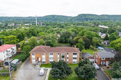 1-3-5 Olive St, Grimsby, ON, L3M2B4 | Card Image