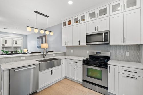 550-550 Dorchester Ave, Boston, MA, 02127-2744 | Card Image