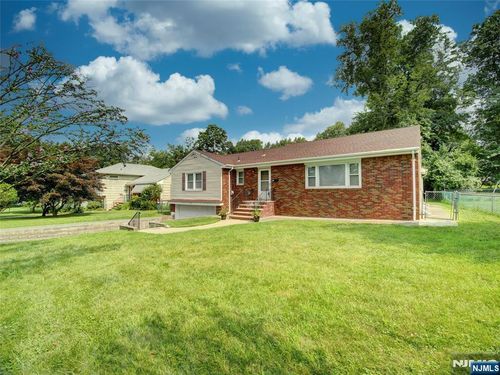 25 Woodland Ave, West Orange, NJ, 07052-3659 | Card Image