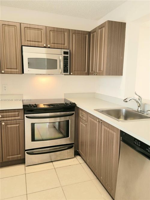 306-8620 N Sherman Cir, Miramar, FL, 33025-2038 | Card Image
