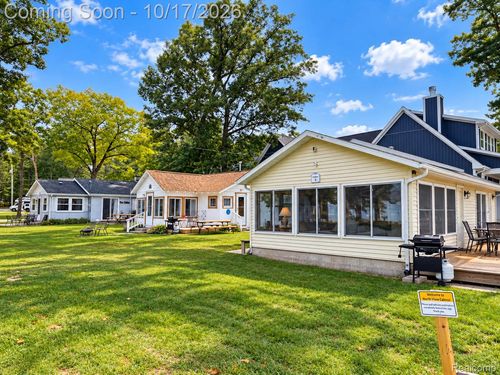 400 Houghton View Dr, Prudenville, MI, 48651-9761 | Card Image