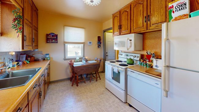 Kitchen | Image 8