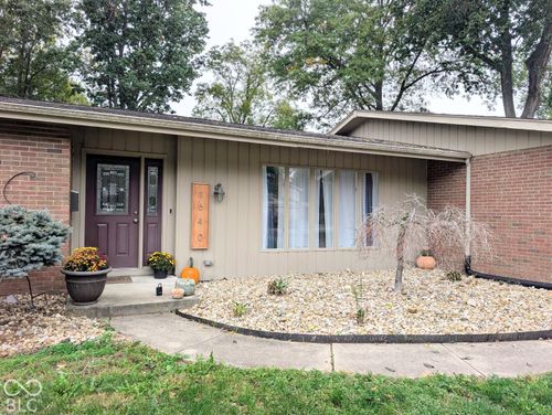 1640 South Dr, Columbus, IN, 47203-3637 | Card Image