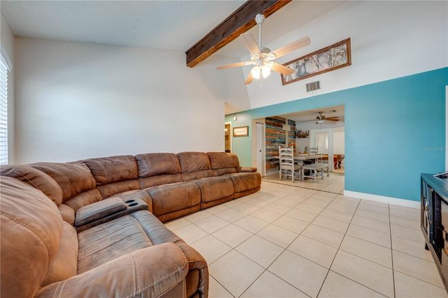 Living Room | Image 9